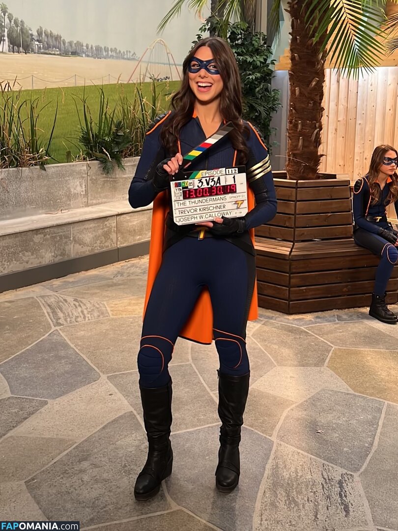 Kira Kosarin / kirakosarin Nudo OnlyFans  Foto trapelata #742