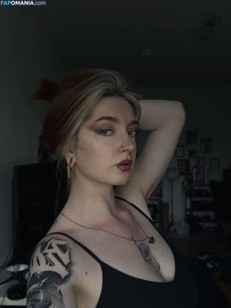 Kiras_note / Namiiii_Swaaaan / kirajulie Nudo OnlyFans  Foto trapelata #8