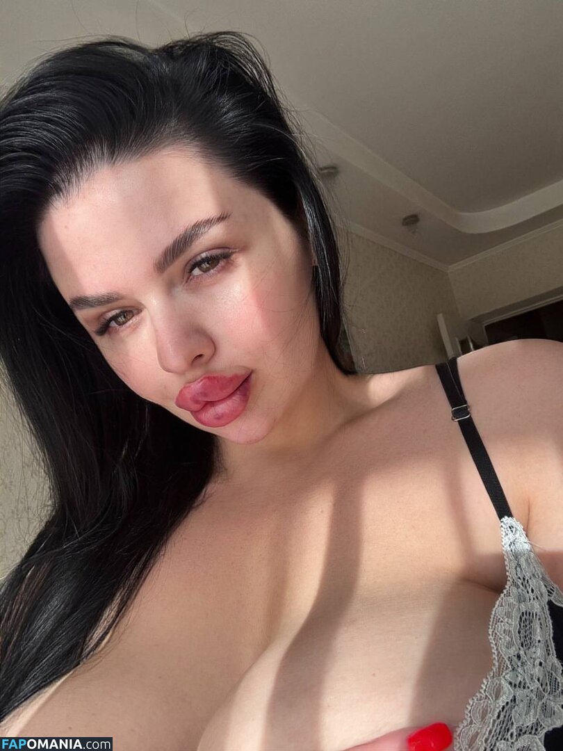 https: / kristina_doru Nudo OnlyFans  Foto trapelata #10