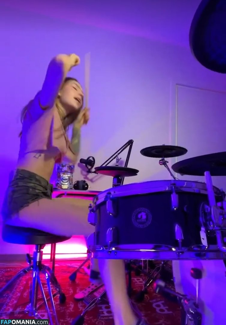 Kriss Drummer / Kristina Rybalchenko / kriss_drummer / user Nudo OnlyFans  Foto trapelata #12