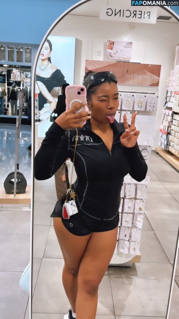 Kyylareneee / kurlykyy / kurrlyyy / kyylarenee Nudo OnlyFans  Foto trapelata #8