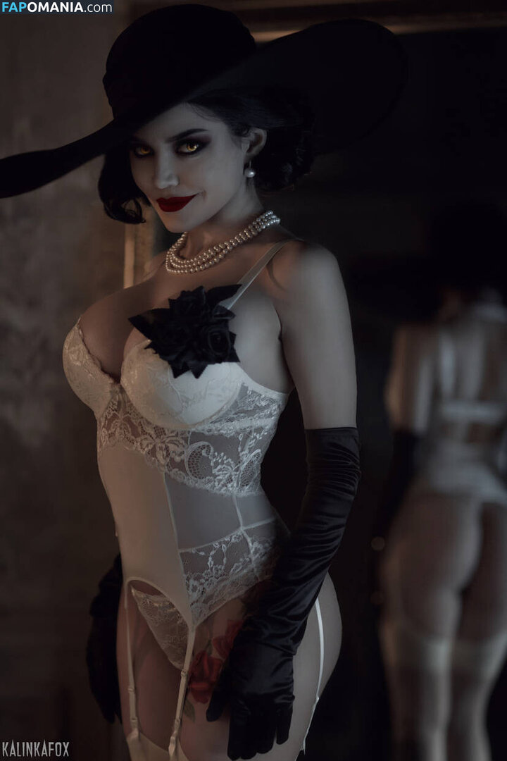 Alcina Dimitrescu and Bela Dimitrescu / Cassandra Dimitrescu / Daniela Dimitrescu / Lady Dimitrescu / ladydumitrescu Nudo OnlyFans  Foto trapelata #7