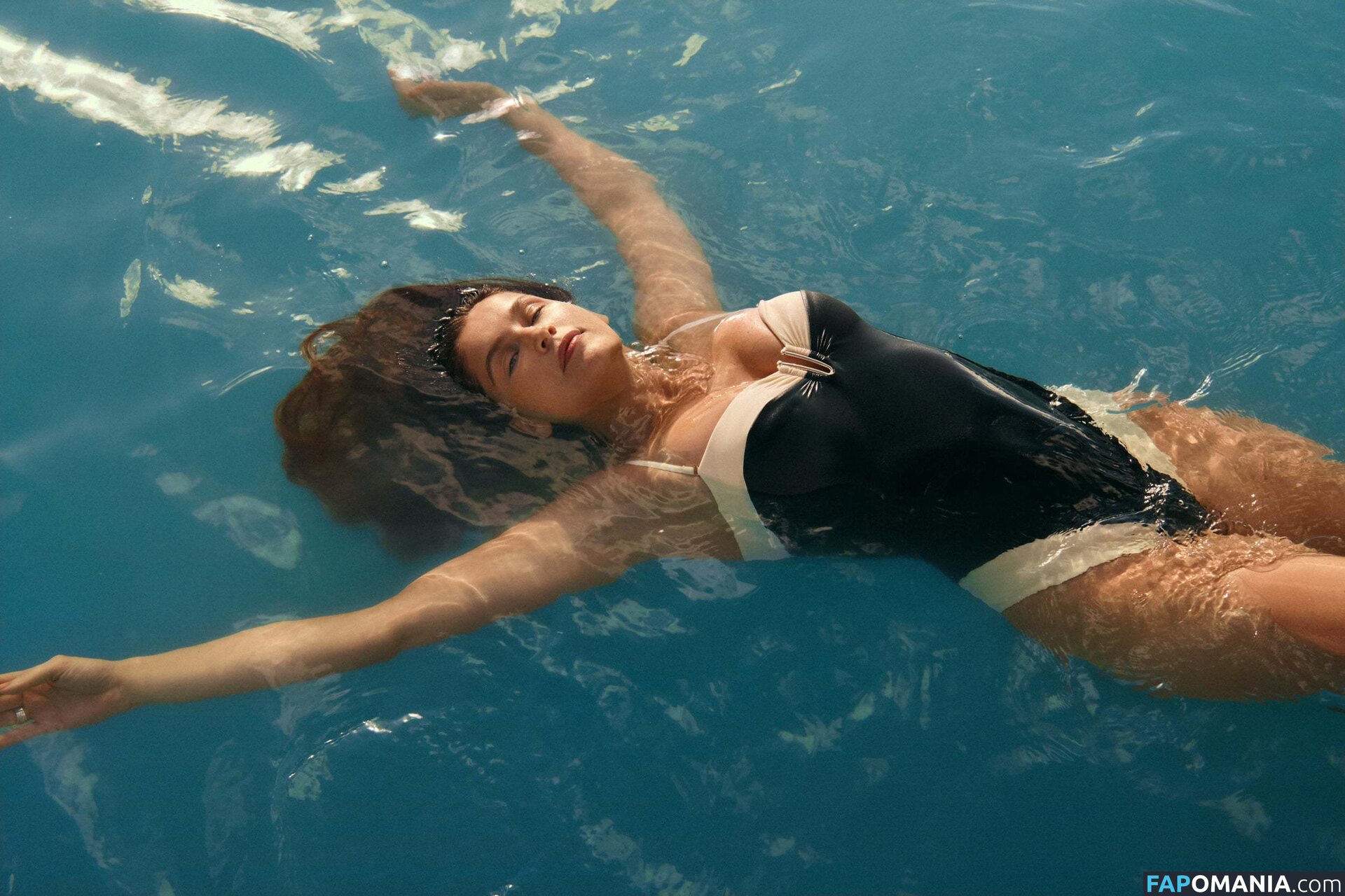 Laetitia Casta / laetitiacasta Nudo OnlyFans  Foto trapelata #2