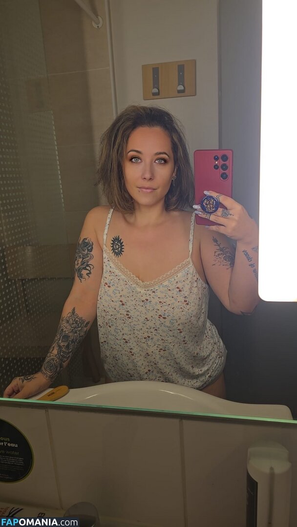 lariarussell / ryanfirst1 Nudo OnlyFans  Foto trapelata #13