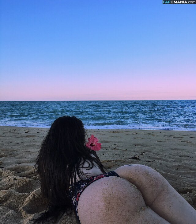 Larissa Peyerle / https: / larissapeyerle Nudo OnlyFans  Foto trapelata #3
