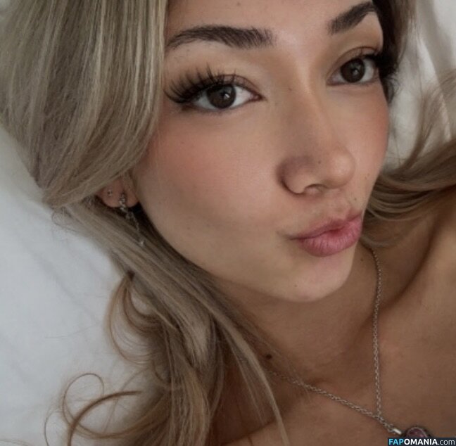 Laselyii / llessliiie / luvliii Nudo OnlyFans  Foto trapelata #15