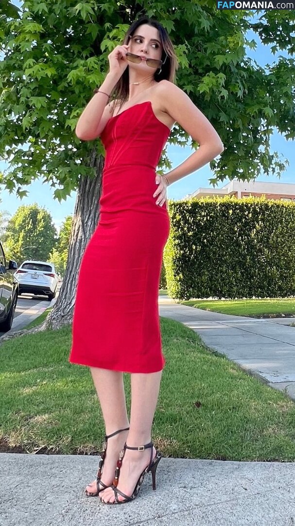 Laura Marano / lauramarano Nudo OnlyFans  Foto trapelata #61