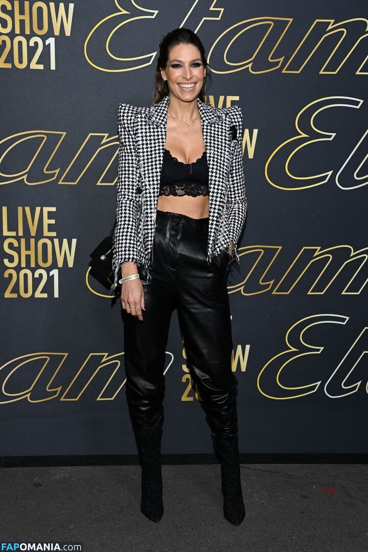 Laury Thilleman / laurythilleman Nudo OnlyFans  Foto trapelata #6