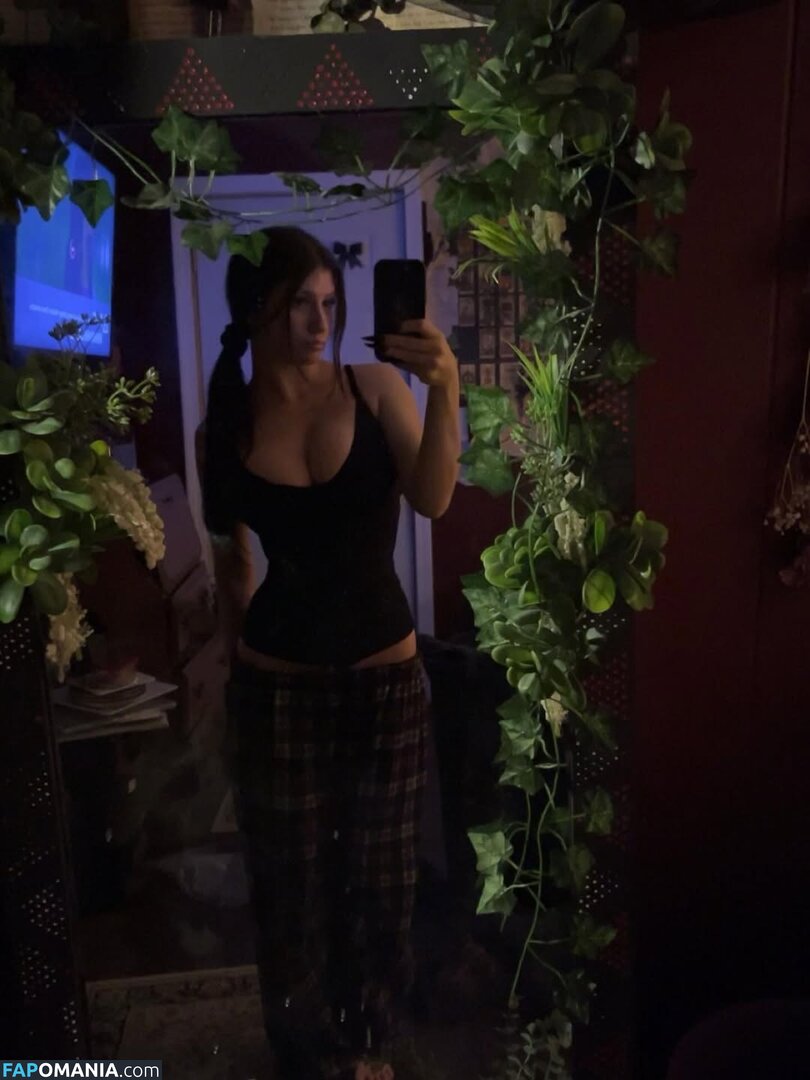 Lil Vampy / lil.vamppyy / lil_vampy Nudo OnlyFans  Foto trapelata #1
