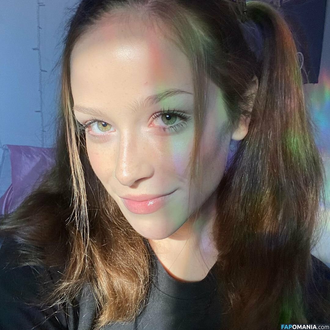 lilly_spunk / lillyspunk / outer.space.fairy Nudo OnlyFans  Foto trapelata #5