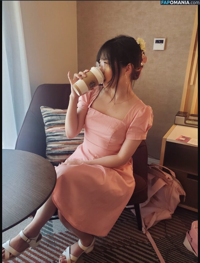 LilyPichu / onlysaber Nudo OnlyFans  Foto trapelata #4