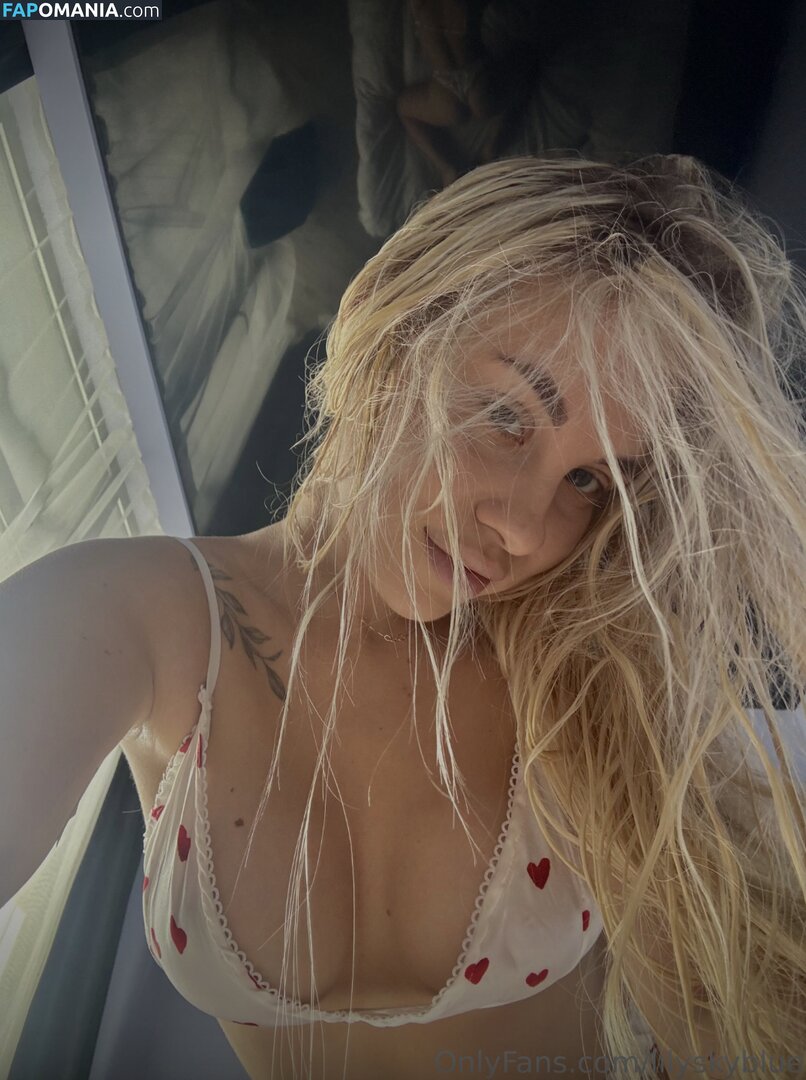 lilyskyblue / lizzkiax / lizzkyiax / user631104661652 Nudo OnlyFans  Foto trapelata #22