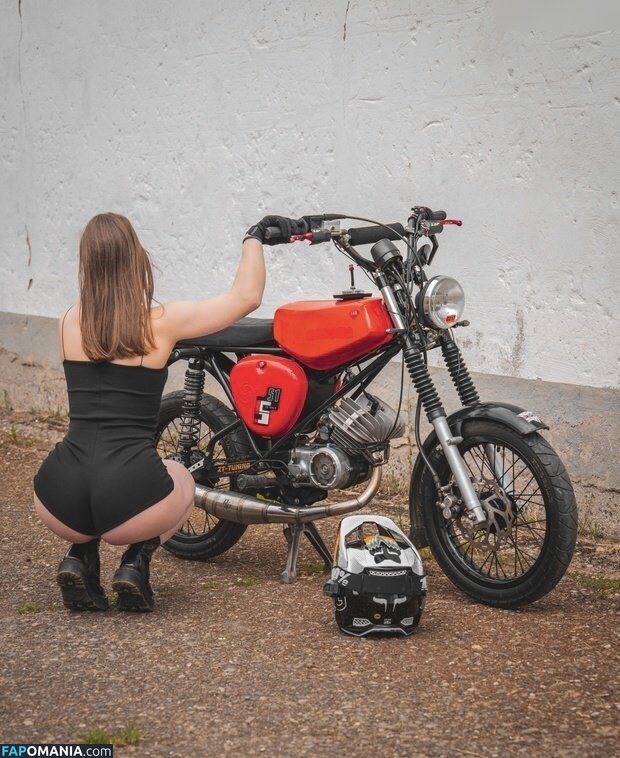 Lisamoto / lisaa.moto Nudo OnlyFans  Foto trapelata #25