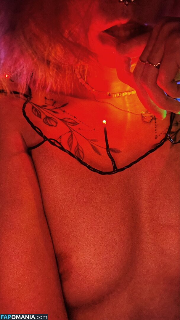 Little Satana / little.satana / s.satana_666 / tomnaya_satana Nudo OnlyFans  Foto trapelata #24