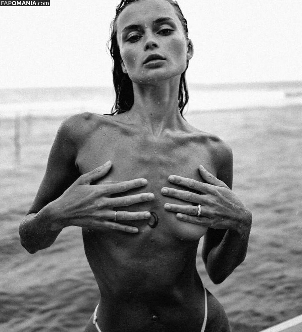 Lola Dikova / loladikovaa Nudo OnlyFans  Foto trapelata #3