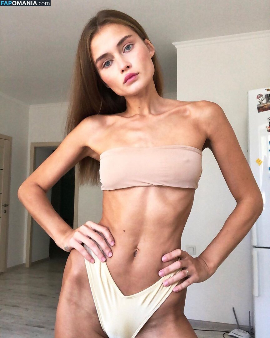 Lola Dikova / loladikovaa Nudo OnlyFans  Foto trapelata #6