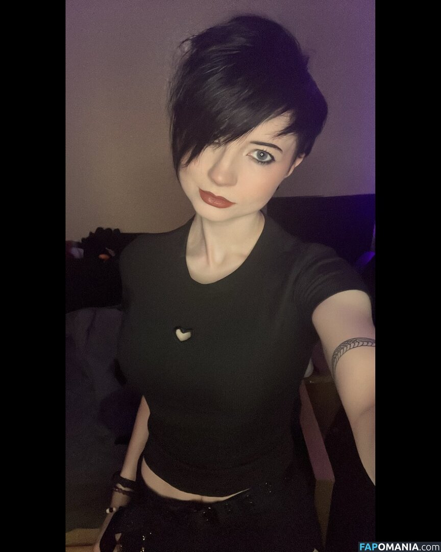 LonesomeMuse Nudo OnlyFans  Foto trapelata #1