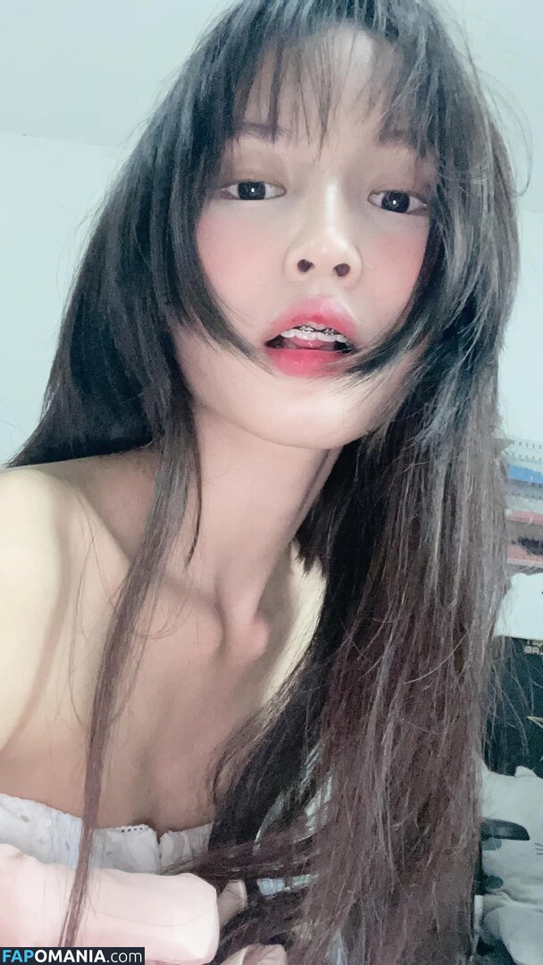 Lilith / Lou Aenlle / llthidk Nudo OnlyFans  Foto trapelata #7