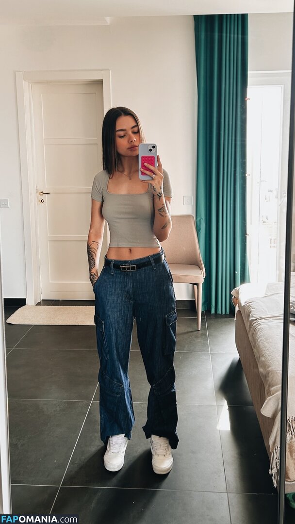 louisesantos__ / lousesantos / loweasy___ Nudo OnlyFans  Foto trapelata #1