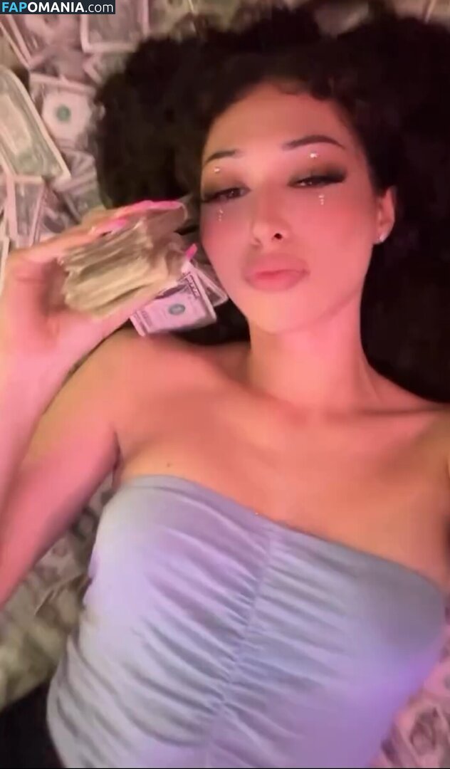LoyaltyraeLynn / https: Nudo OnlyFans  Foto trapelata #2