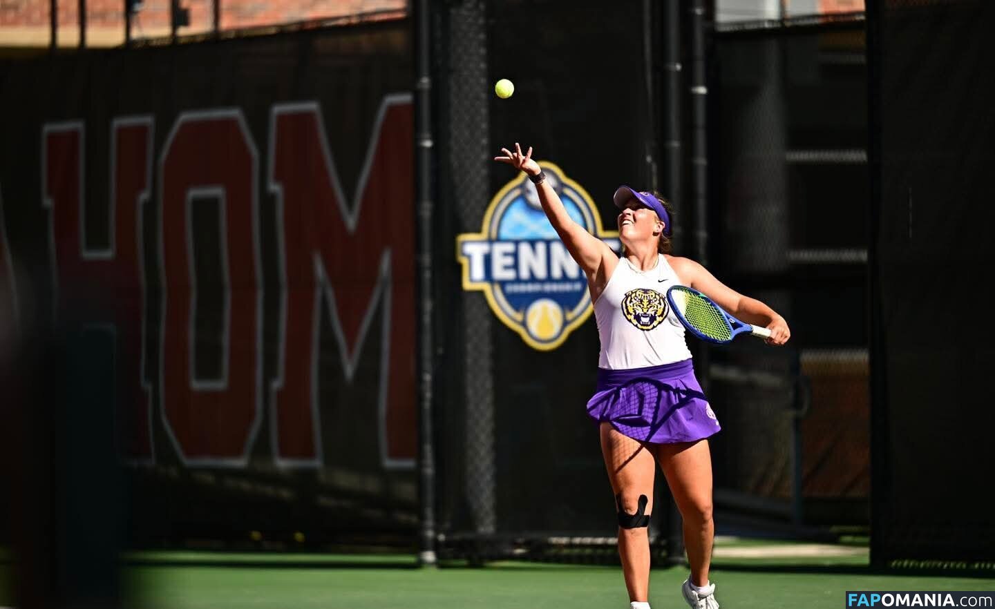 Lsu woman tennis Nudo OnlyFans  Foto trapelata #1