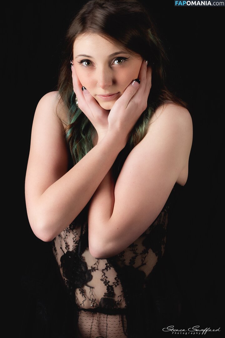 Luckicharmed / lucki.charmed Nudo OnlyFans  Foto trapelata #17