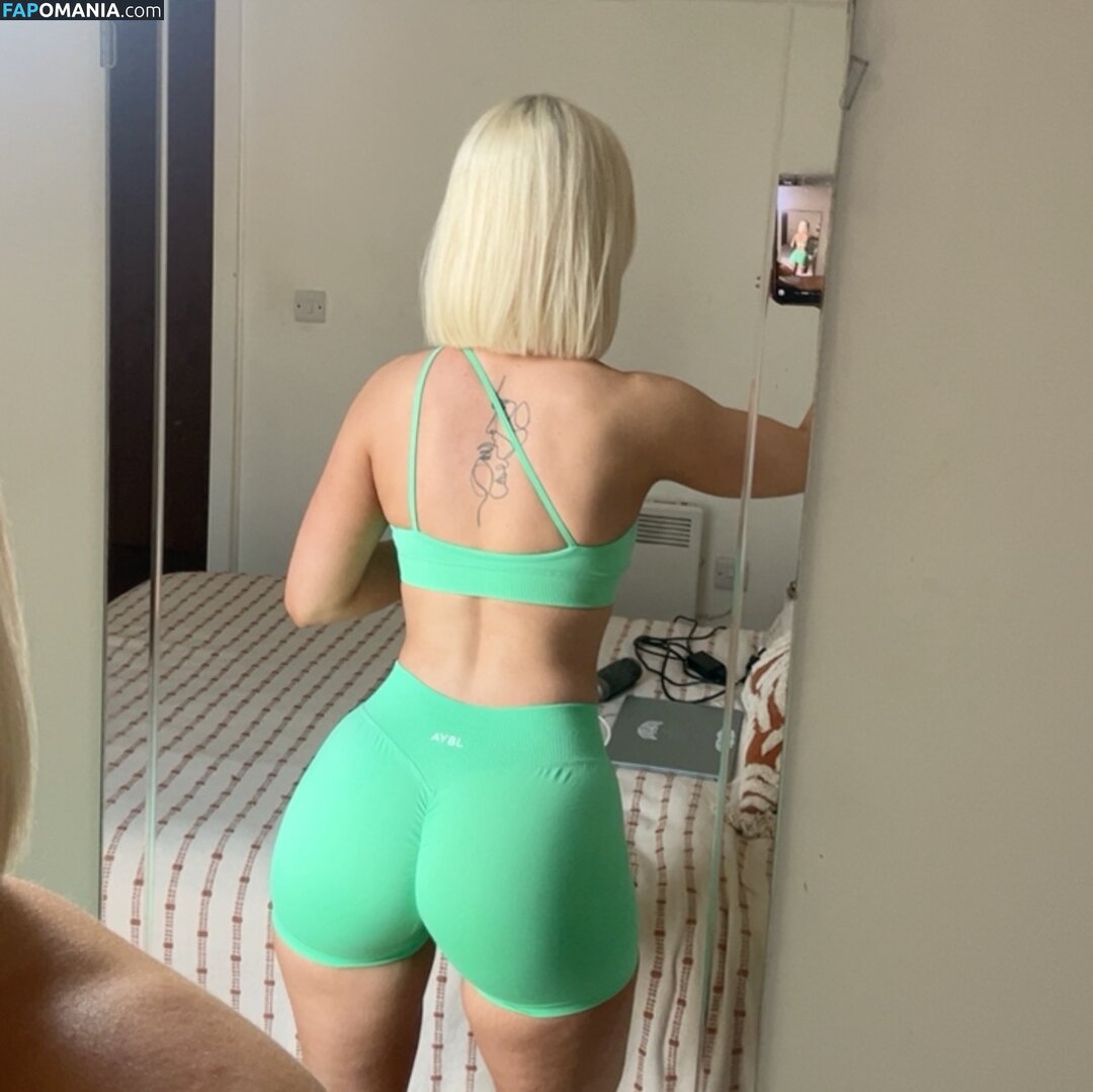 Lucycombe / lucynukes / lucynukesfit / luudaw Nudo OnlyFans  Foto trapelata #1
