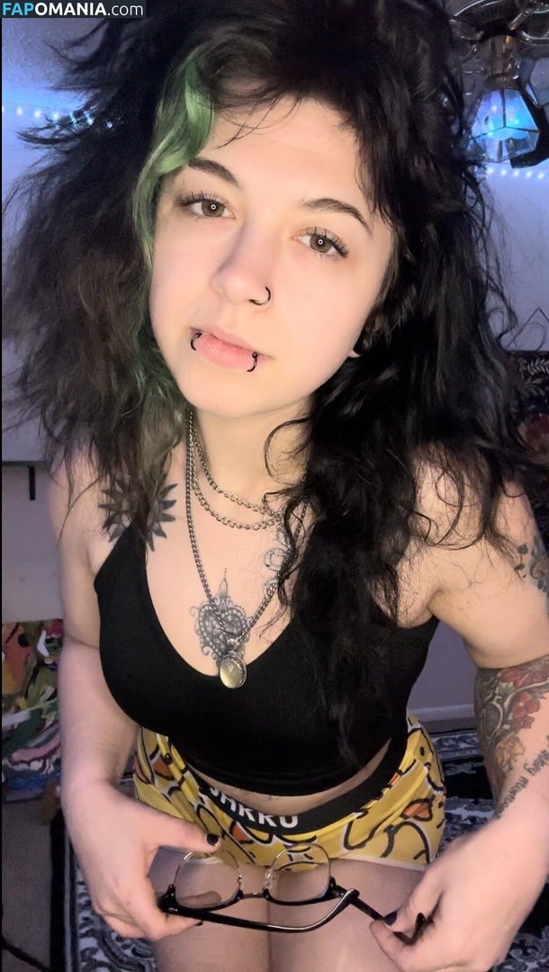 Lyssa Lowe / emopoisonivy / fairlyodd222 / fairlyodd999 Nudo OnlyFans  Foto trapelata #7