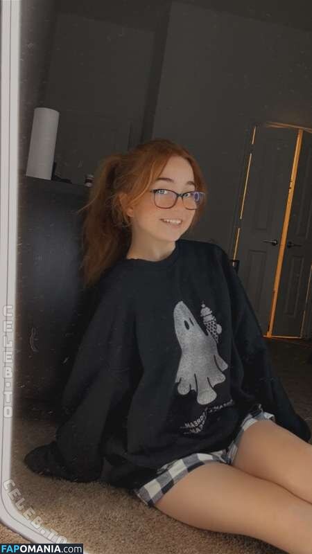Lyssaurora / https: Nudo OnlyFans  Foto trapelata #361