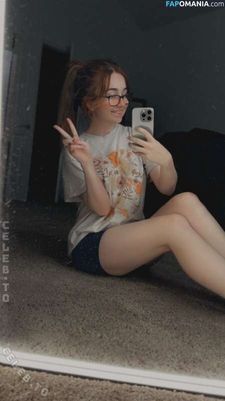 Lyssaurora / https: Nudo OnlyFans  Foto trapelata #427