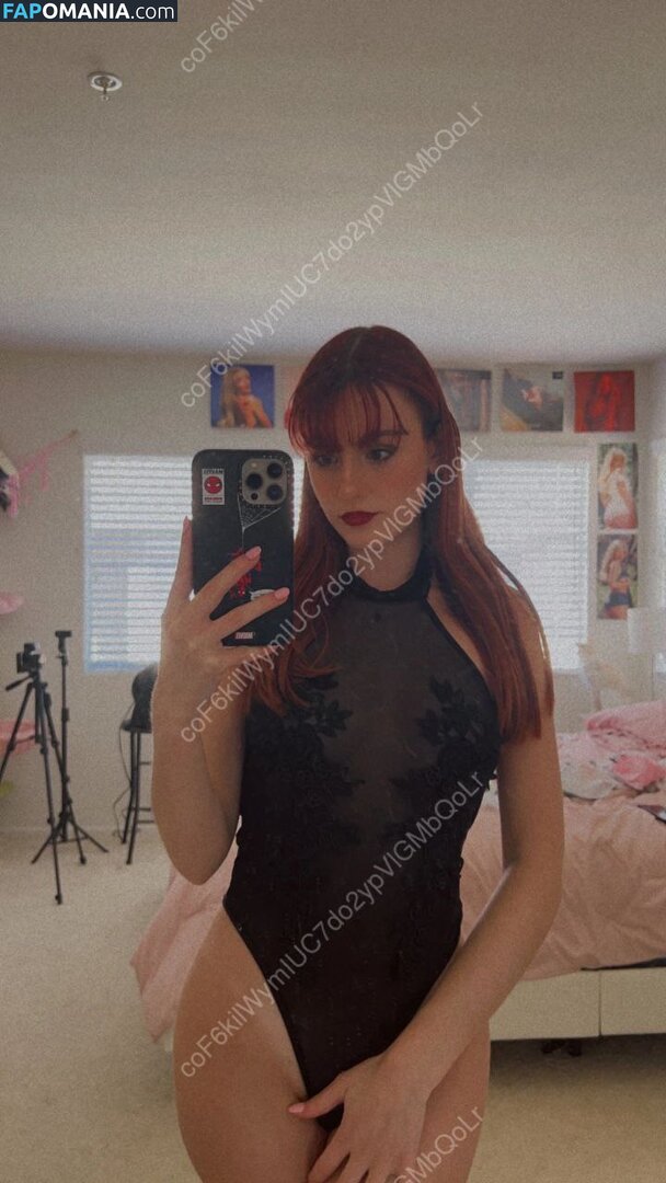 Magazine.rooster / Maggie Roscher Nudo OnlyFans  Foto trapelata #16