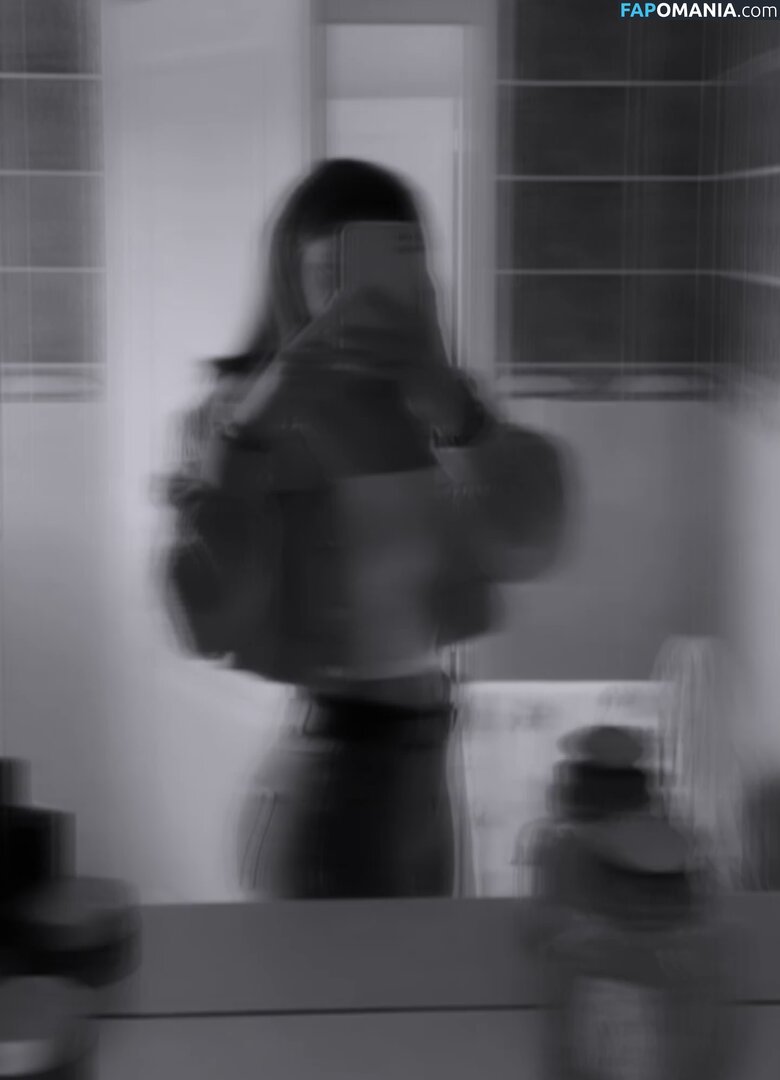 Maïna / _mmainaa_ Nudo OnlyFans  Foto trapelata #1