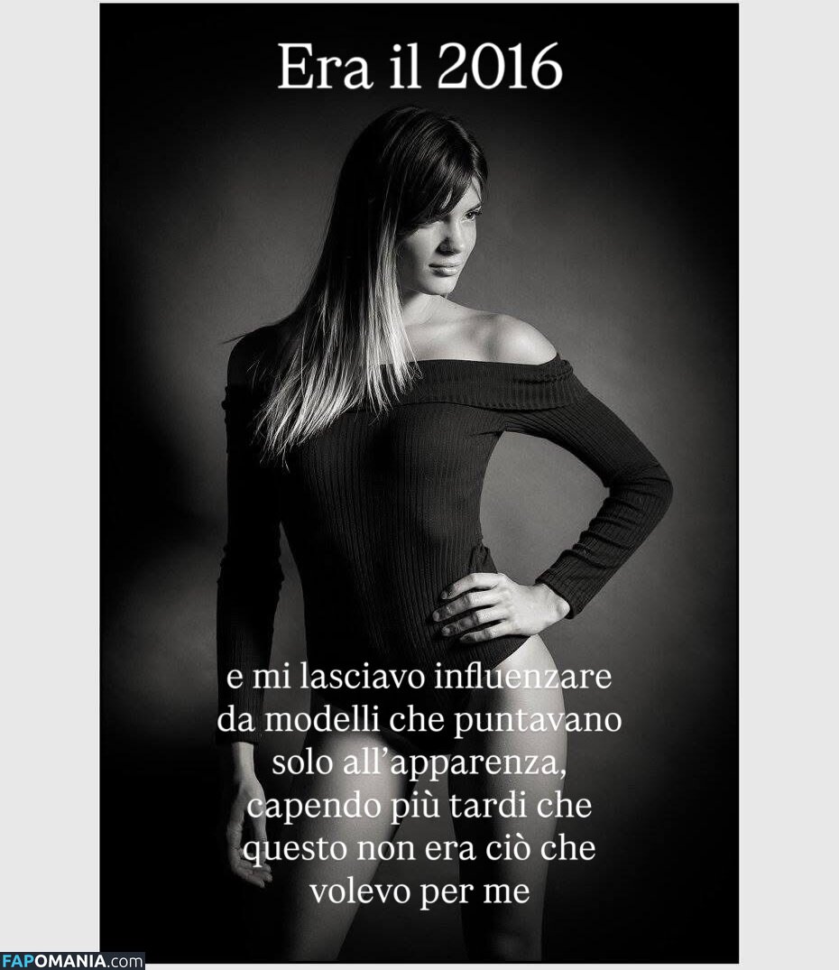 Martina Ragozza / https: / martinaragozza Nudo OnlyFans  Foto trapelata #9