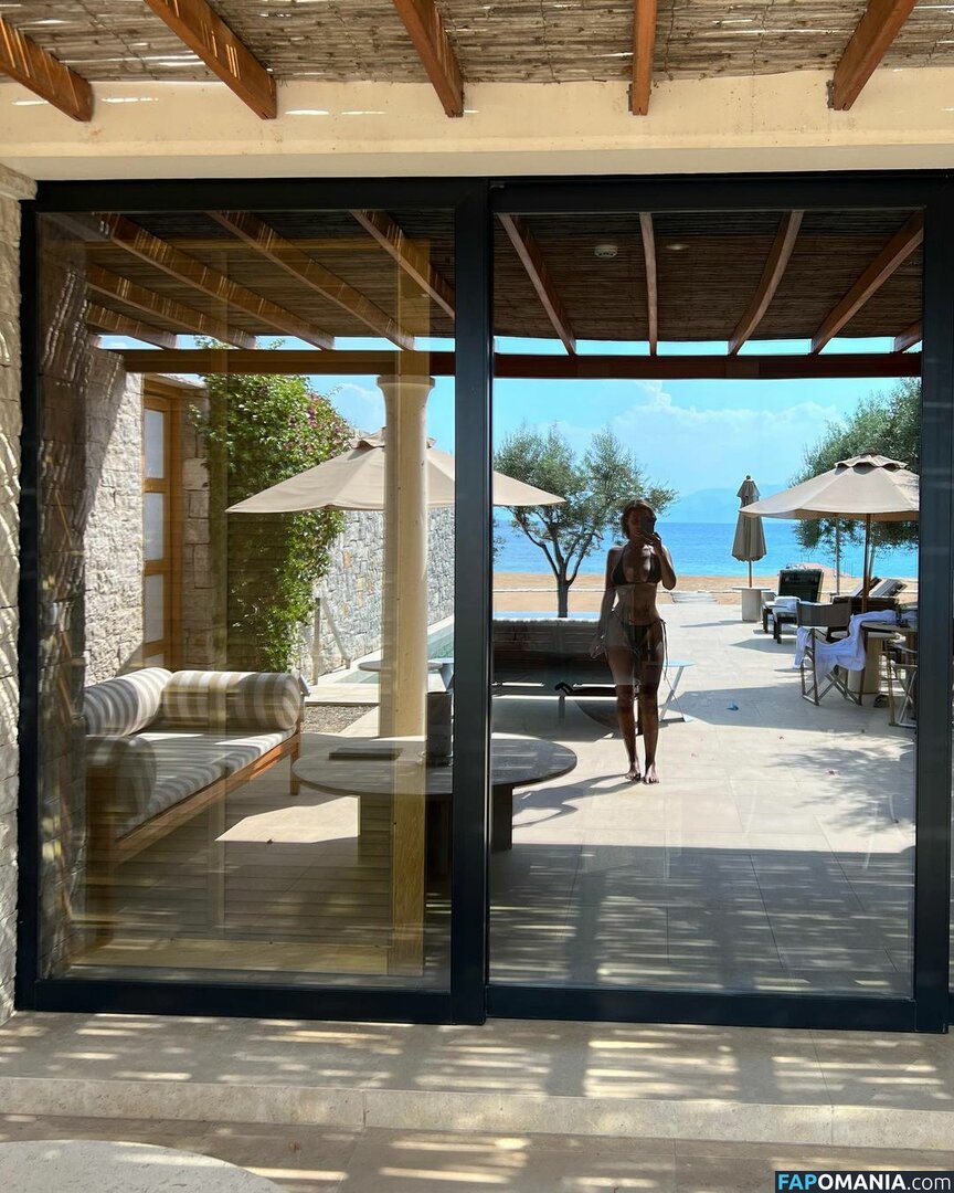 Maya Jama / mayajama Nudo OnlyFans  Foto trapelata #143