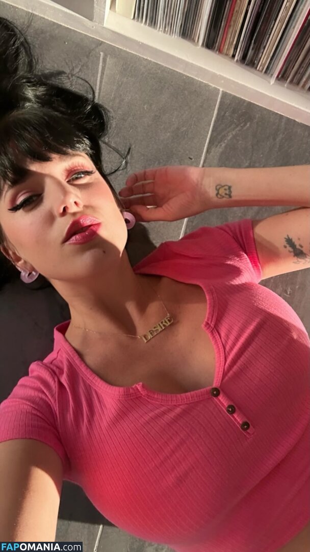 Desire (desire_musicofficial / Megan Louise / desire_musicofficial Nudo OnlyFans  Foto trapelata #3