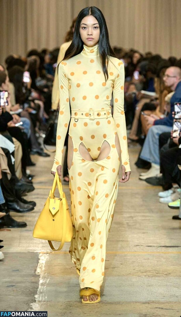 Mika Schneider / mikaschndr Nudo OnlyFans  Foto trapelata #6