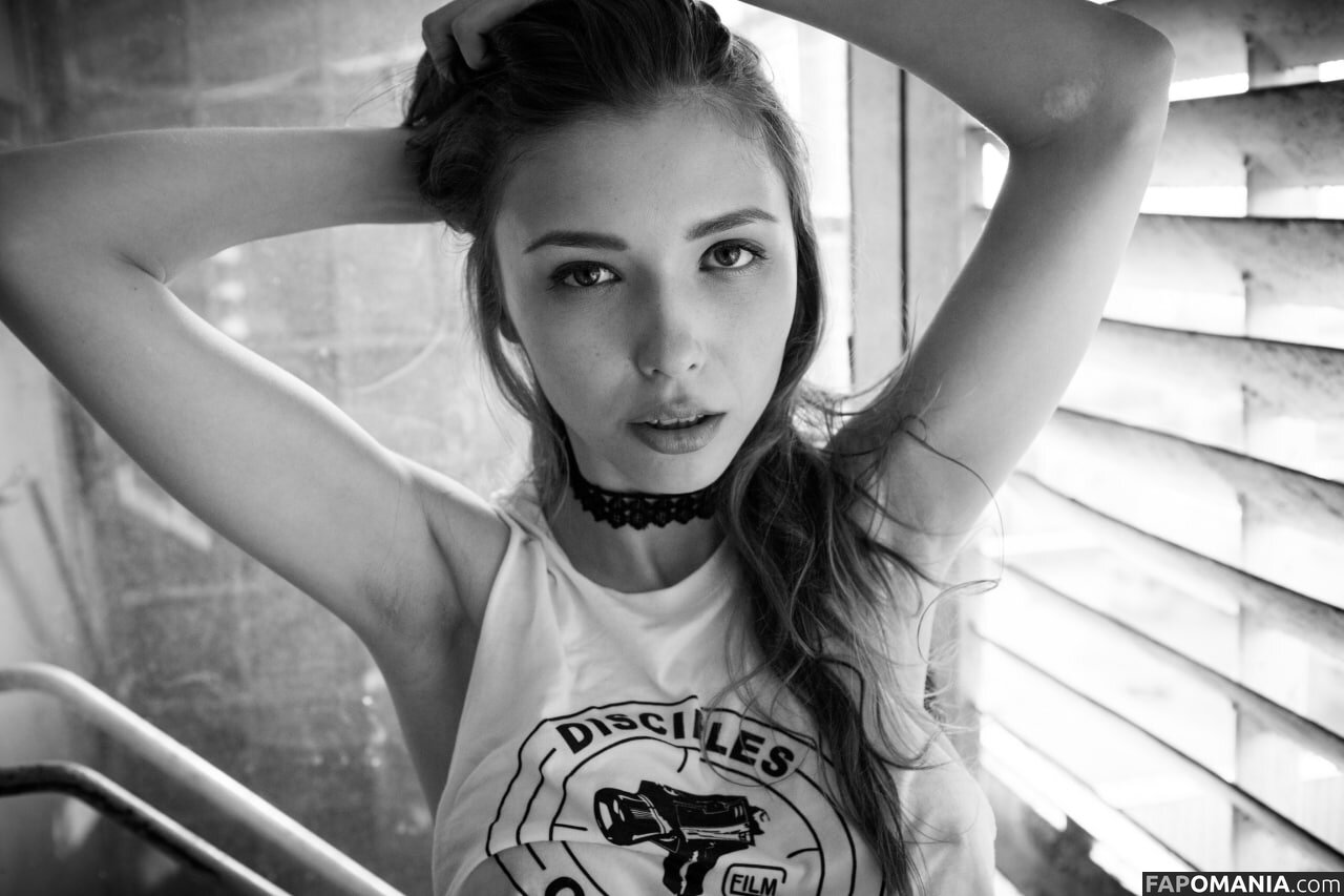 IMilaAzul / Mila Azul / https: / mila.azuul / mila_azul / milaazul Nudo OnlyFans  Foto trapelata #1597