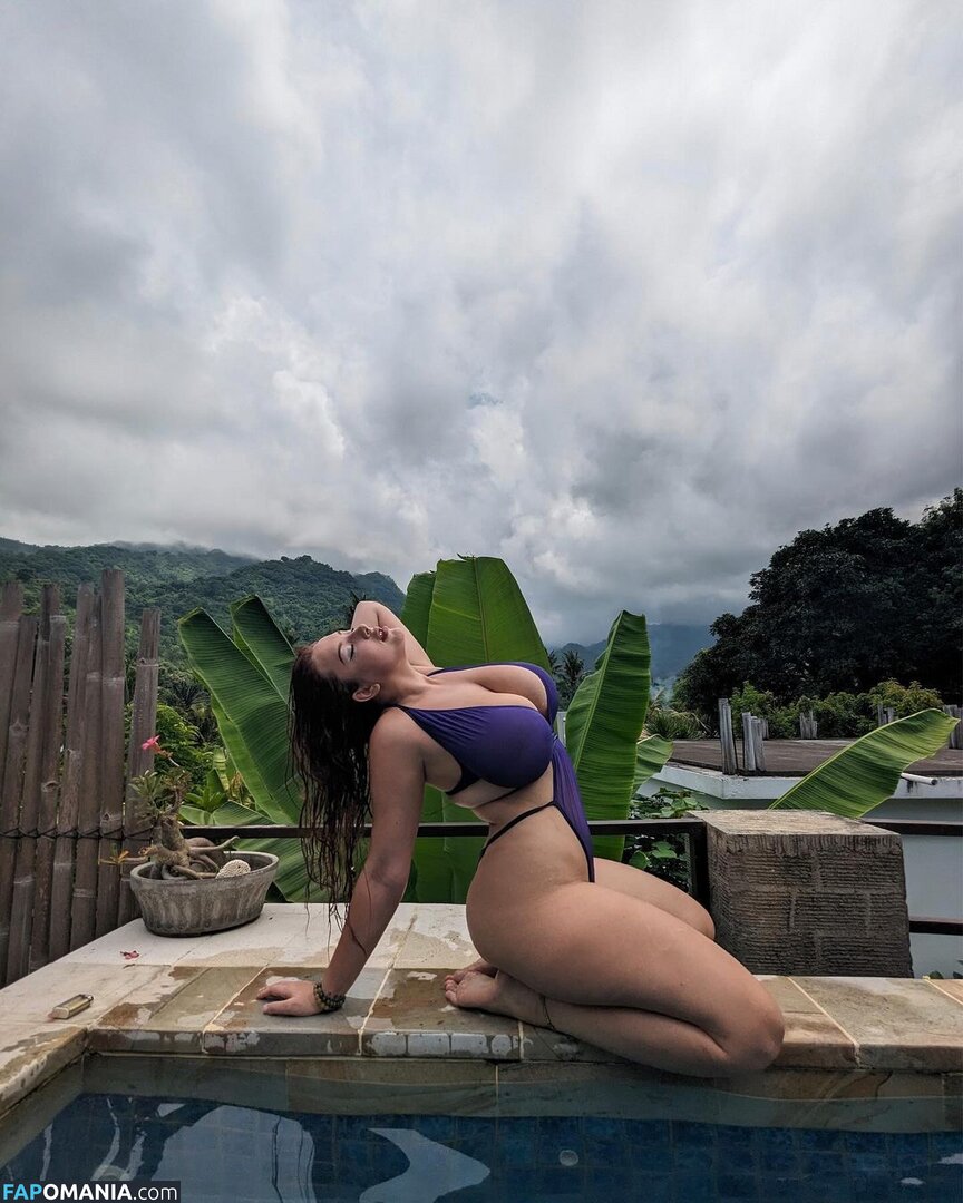 Milada Moore / milada.moore / milada_moore / miladamoore Nudo OnlyFans  Foto trapelata #316