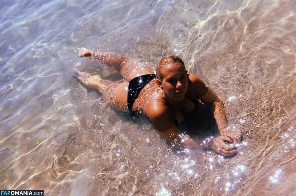 Milena Velba / milena_offical / official_milenavelba / velbamilenaveronikalz Nudo OnlyFans  Foto trapelata #2044