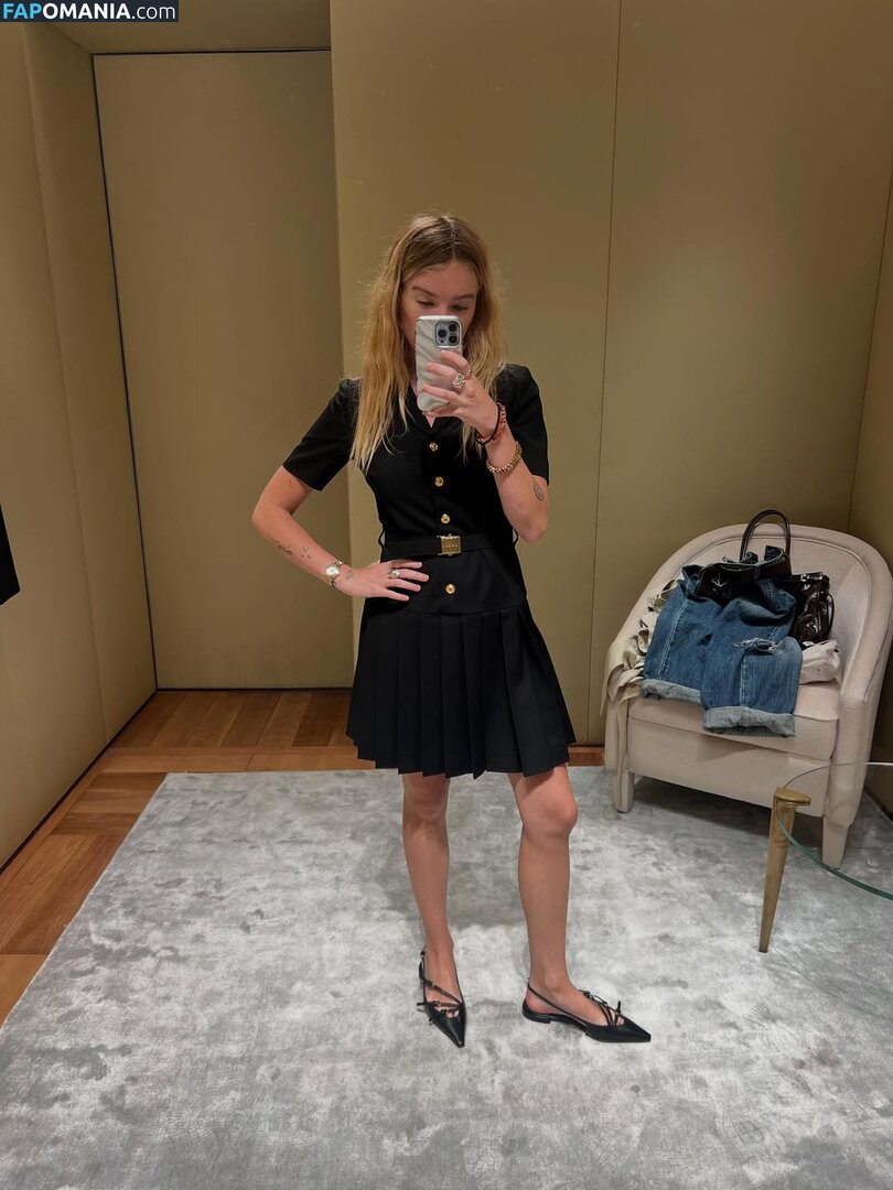 Milly Alcock / https: / millyalcock Nudo OnlyFans  Foto trapelata #285
