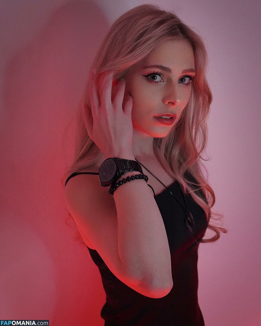 Milschbaum / Sonja / https: Nudo OnlyFans  Foto trapelata #1