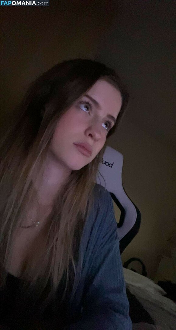 Mira Szalma / https: / mira.004 Nudo OnlyFans  Foto trapelata #1