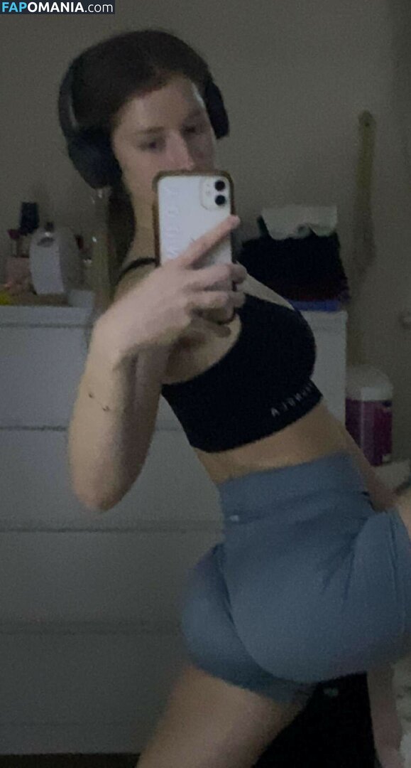 Mira Szalma / https: / mira.004 Nudo OnlyFans  Foto trapelata #22