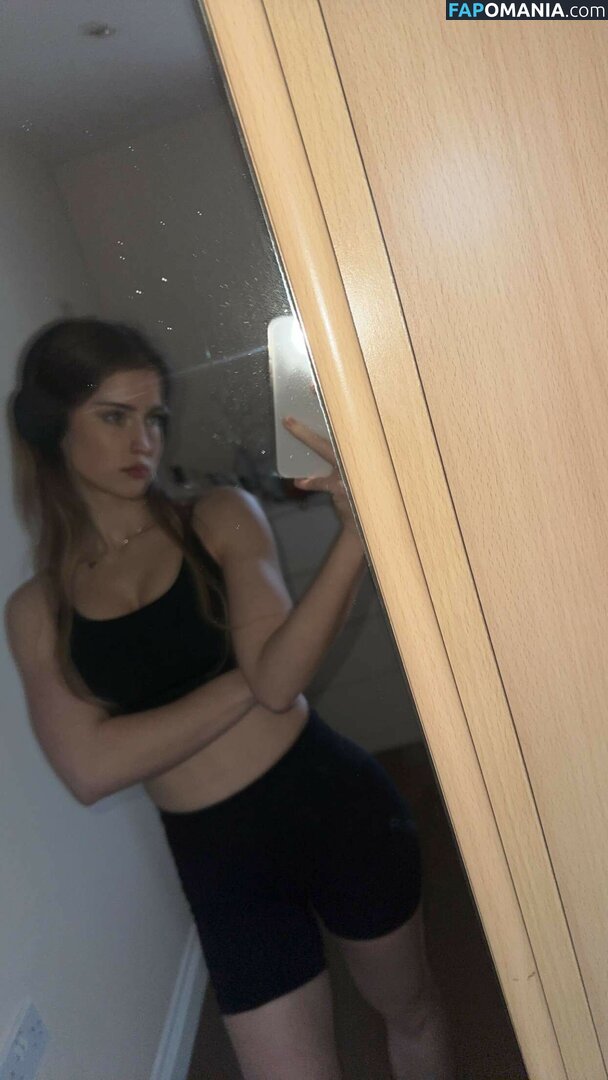 Mira Szalma / https: / mira.004 Nudo OnlyFans  Foto trapelata #51