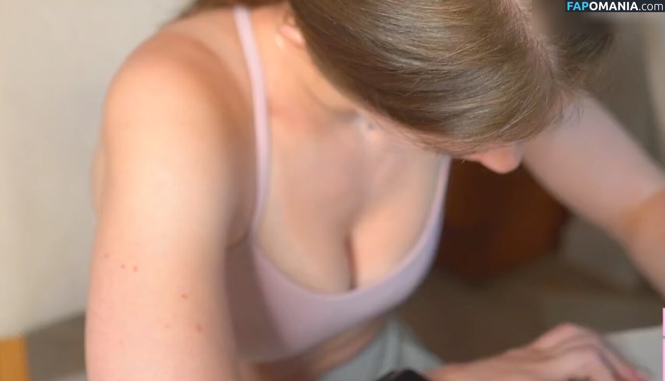 Mira Szalma / https: / mira.004 Nudo OnlyFans  Foto trapelata #567