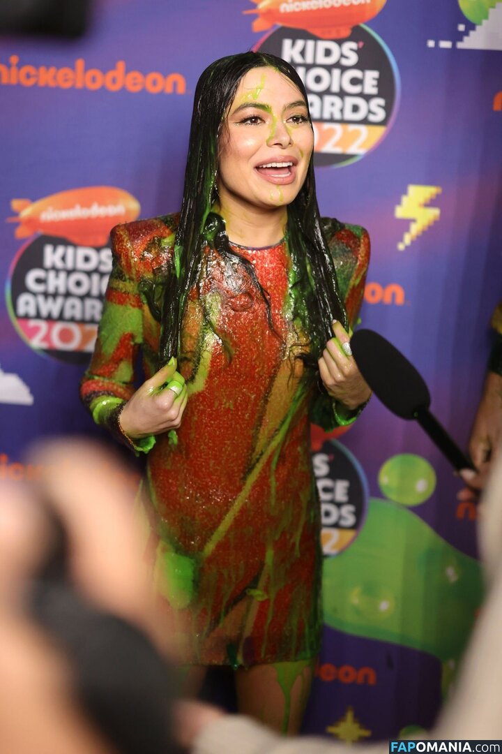 Miranda Cosgrove / MirandaCosgrove / onlyfanssz Nudo OnlyFans  Foto trapelata #451
