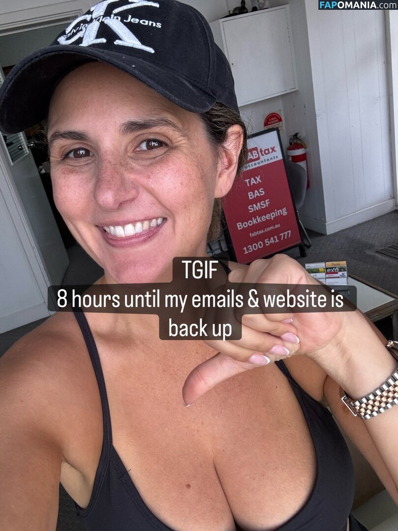 MILF Online Accountant / Miriam Holme / miriamholme Nudo OnlyFans  Foto trapelata #24