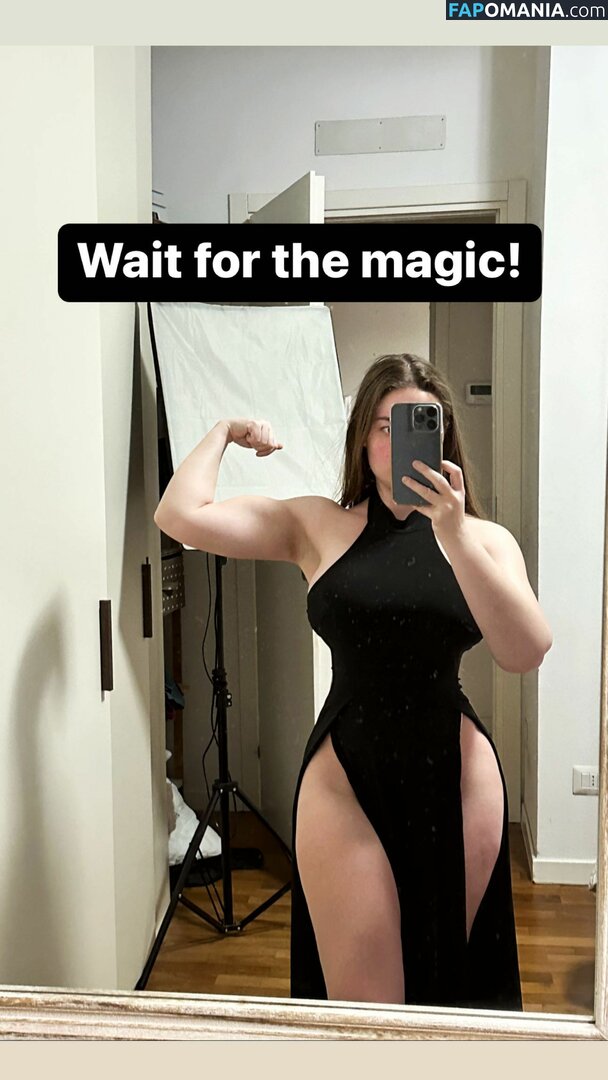 Giulia Valeriani / moonchild_77 / moonchild_777 Nudo OnlyFans  Foto trapelata #9