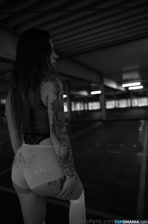 Mommy_Jv / https: / miss_queenii_x3 / mrsqueenii Nudo OnlyFans  Foto trapelata #4