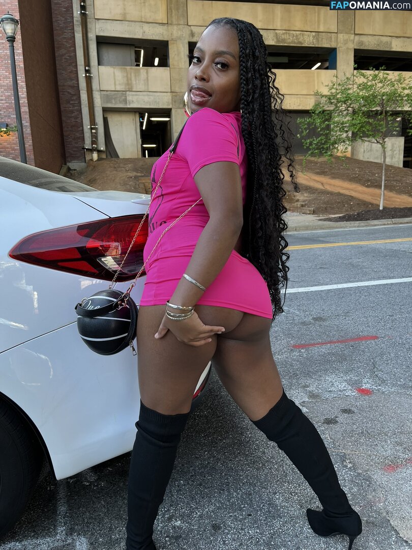 10shania / Muthafuckinlae / exclusivelylae / exclusivelylaee / https: / mf.lae / mflae___ Nudo OnlyFans  Foto trapelata #1